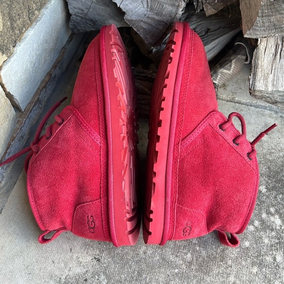 UGG Australia Neumel Samba Red Suede Boots Vibrant Minimalist Design NWOBSz-7. R - Picture 6 of 12